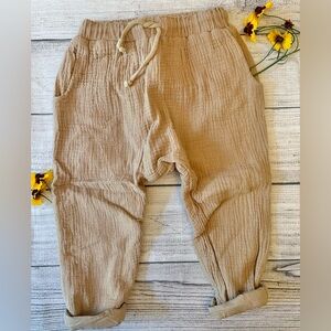 Rylee + Cru Hawthorne Trouser in Sand, Size 2-3 Years, EUC